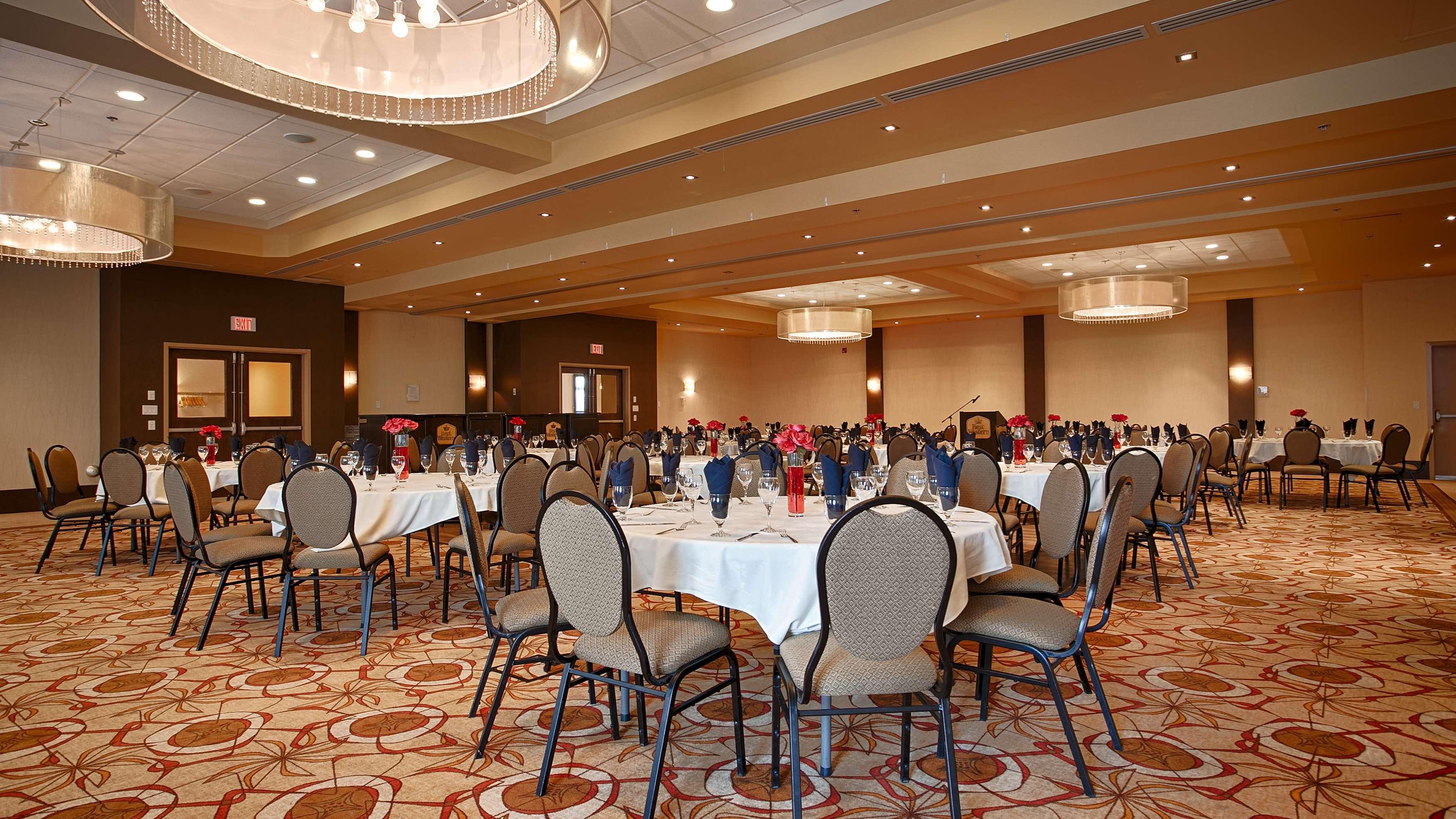 Stony Plain Best Western Sunrise Inn & Suites מראה חיצוני תמונה